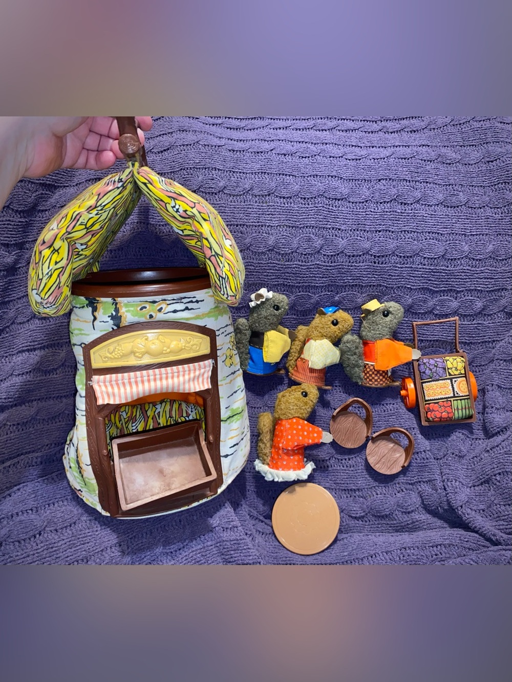Vtg Fisher Price Woodsey Play Set 4 Squirrel Family Log Tree House Market